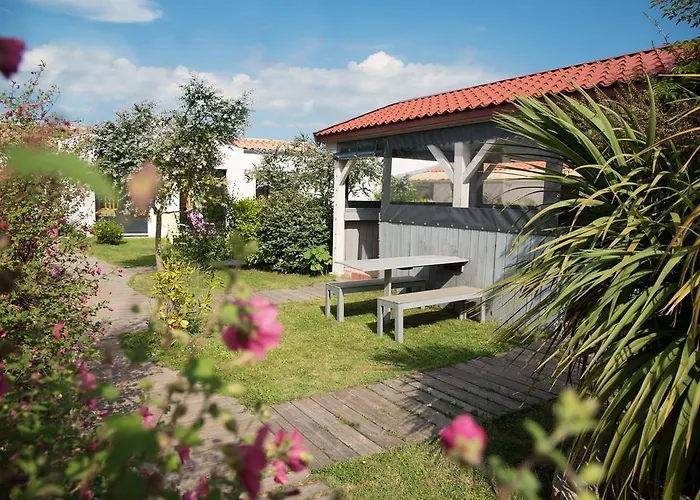 Georges D'oleron Hotel 2*